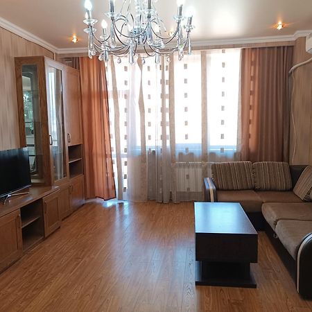 Rent Inn Yerevan On Arami Street Екстериор снимка